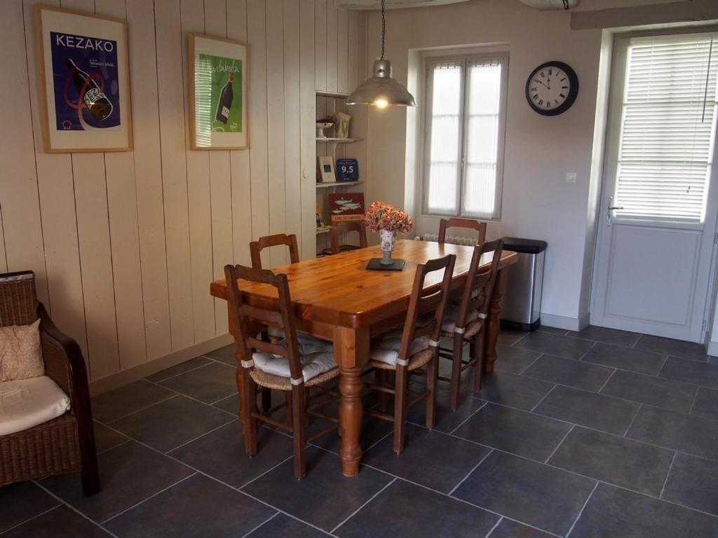 Chambres D'Hotes Rue Du Poids Бургей Екстериор снимка
