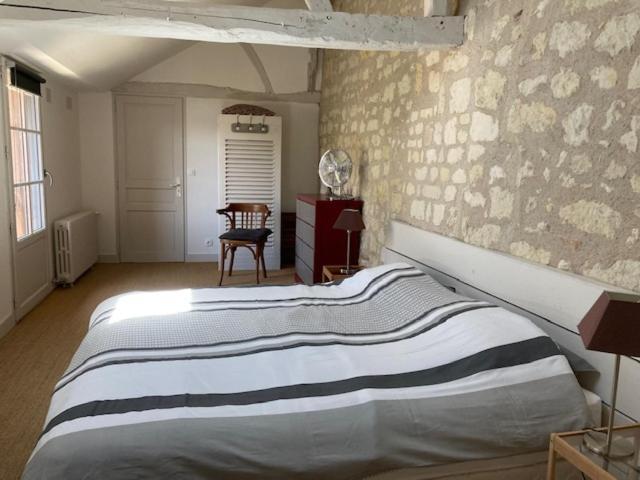 Chambres D'Hotes Rue Du Poids Бургей Екстериор снимка